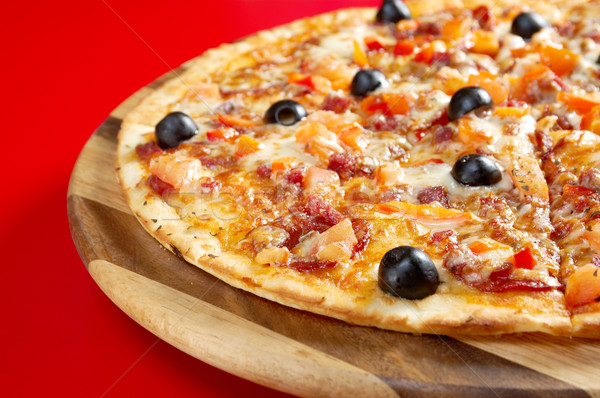 Pizza pepperoni italien cuisine studio restaurant [[stock_photo]] © fanfo