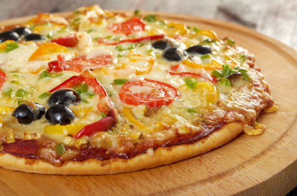 Domu pizza pomidorów bakłażan ser Zdjęcia stock © fanfo