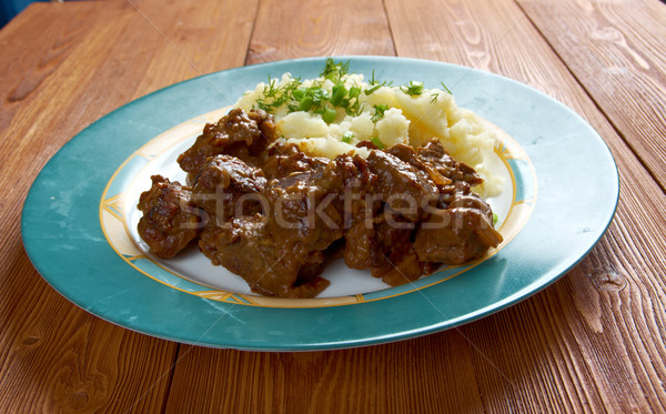 La ziemniaki tradycyjny wołowiny cebula gulasz Zdjęcia stock © fanfo