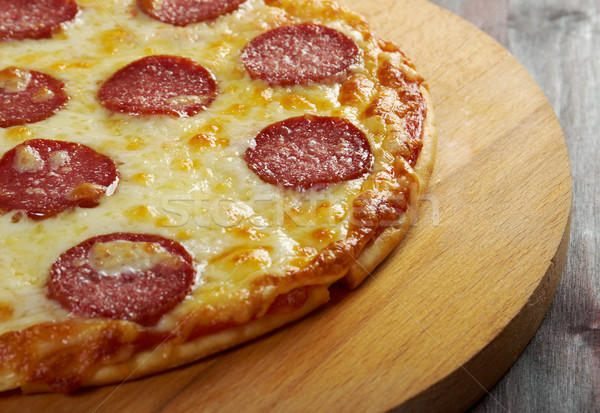 Foto stock: Caseiro · pizza · queijo · tomates · almoço · rápido