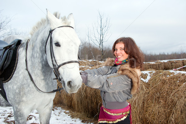 Mooi meisje paard meisje natuur sneeuw boerderij Stockfoto © fanfo
