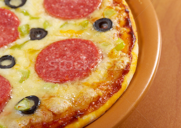 商業照片: 家 · 比薩 · 意大利辣味香腸 · 奶酪 · 午餐 · 快