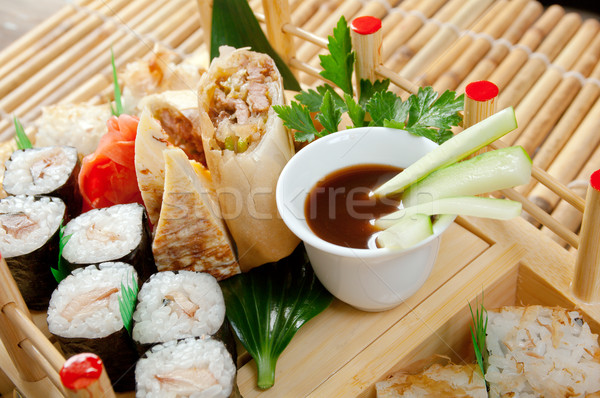 Sushi comida japonesa tradicional japonés ahumado peces Foto stock © fanfo