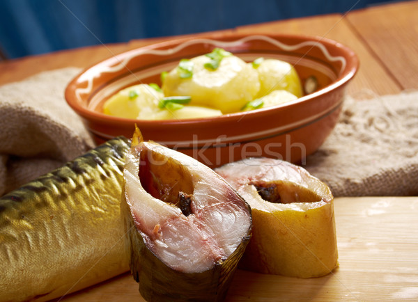 Geräuchert Makrele geschnitten Scheiben Kartoffel Warenkorb Stock foto © fanfo