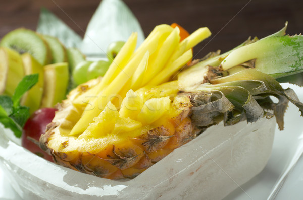 Saláta trópusi gyümölcs zöldségek gyümölcs kukorica szőlő Stock fotó © fanfo