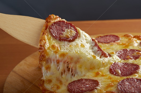 Ev yapımı pizza pepperoni dilim peynir Stok fotoğraf © fanfo