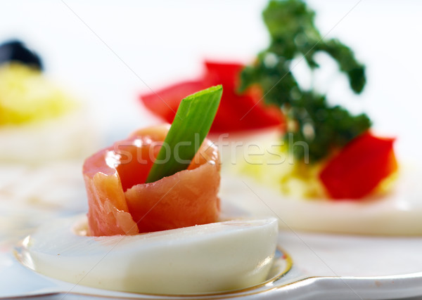 Gefüllt Eier Lachs Essen rot Platte Stock foto © fanfo