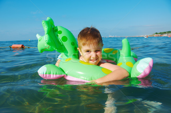 Stock fotó: Kicsi · fiú · hullámok · tenger · tengerpart · víz