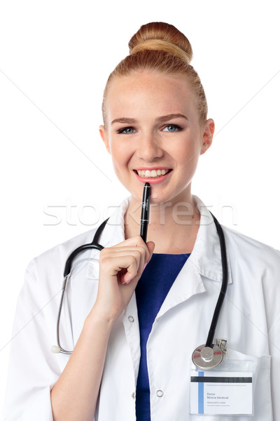 молодые женщины врач медсестры глядя Сток-фото © fantasticrabbit