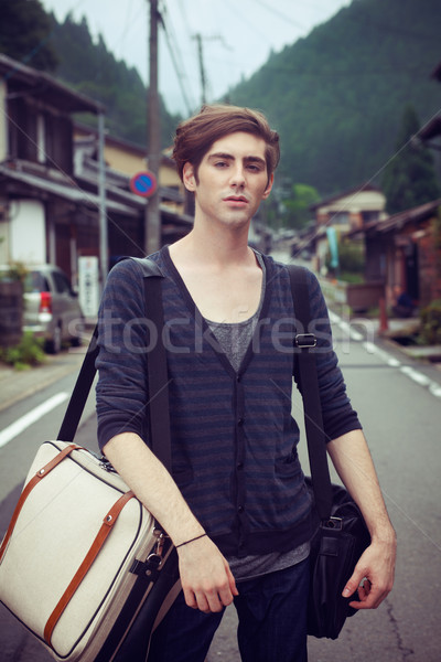 Junger Mann Straße Reise herum Japan Baum Stock foto © fatalsweets