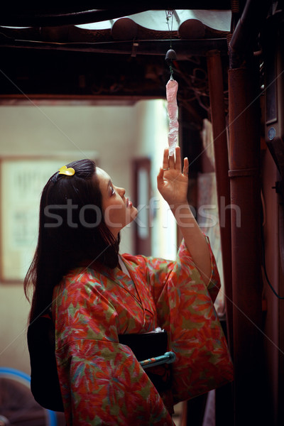 Schönen jungen japanisch Frau tragen Kimono Stock foto © fatalsweets