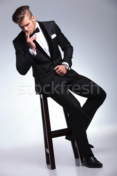 деловой человек Председатель вниз элегантный молодые Сток-фото © feedough