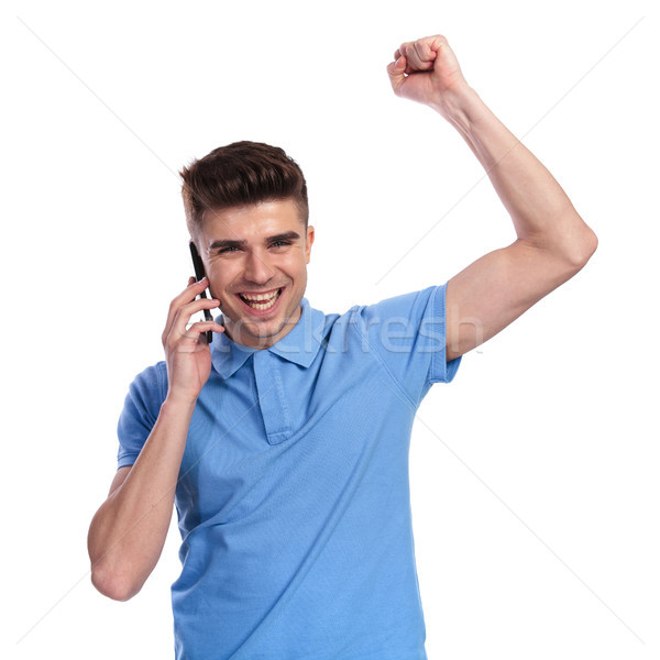 Foto stock: Feliz · casual · homem · uma · boa · notícia · telefone