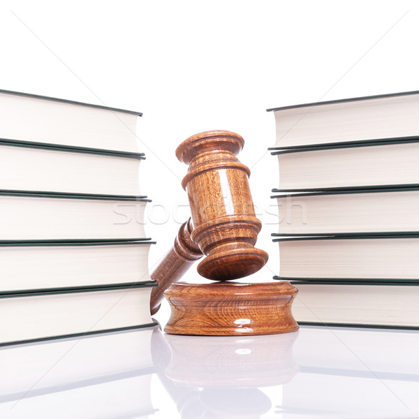 Stockfoto: Justitie · recht · boeken · hamer · witte · advocaat