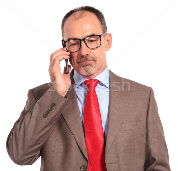 Foto stock: Triste · velho · empresário · falante · telefone · branco