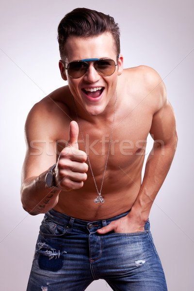 Topless modell remek felirat fiatalember visel Stock fotó © feedough