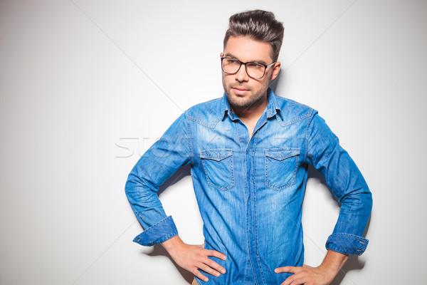 Homem óculos brim retrato camisas Foto stock © feedough