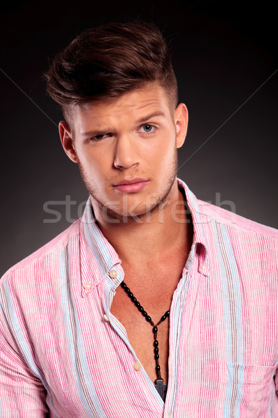 [[stock_photo]]: Homme · une · sourcil · jeunes