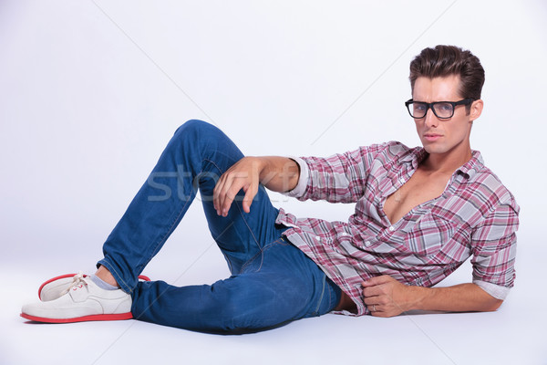 20+ Best Stylish Male Model Poses and Ideas for 2024