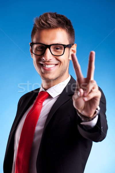 Sieg Geschäftsmann Anzug Zeichen blau Business Stock foto © feedough