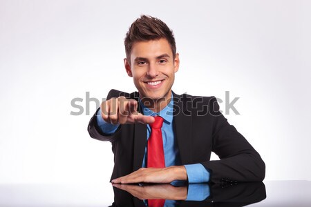 Ofis adam işaret genç iş adamı büro Stok fotoğraf © feedough