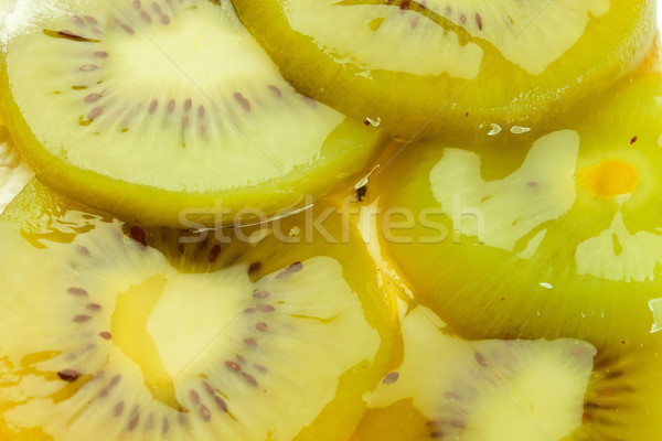 Gyümölcsös torta kiwi szeletek közelkép kép Stock fotó © feedough