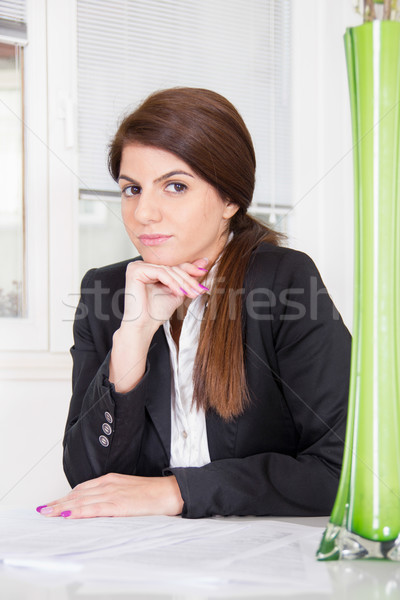 Business woman Sitzung Haar Pferdeschwanz Anzug Frau Stock foto © feelphotoart