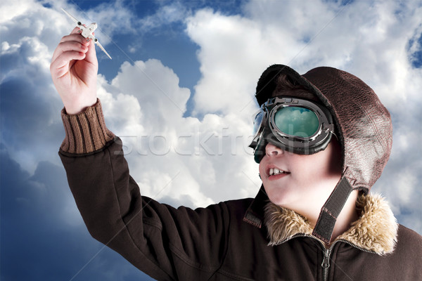 Tata zawodowych pilota chłopca w górę niebo Zdjęcia stock © Fernando_Cortes