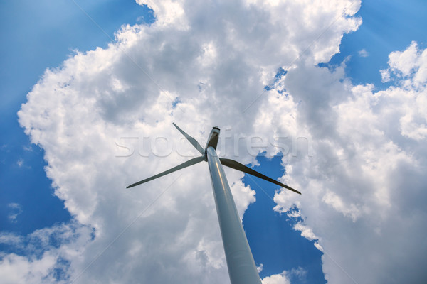 Turbina wiatrowa Błękitne niebo chmury technologii Chmura Zdjęcia stock © Fesus