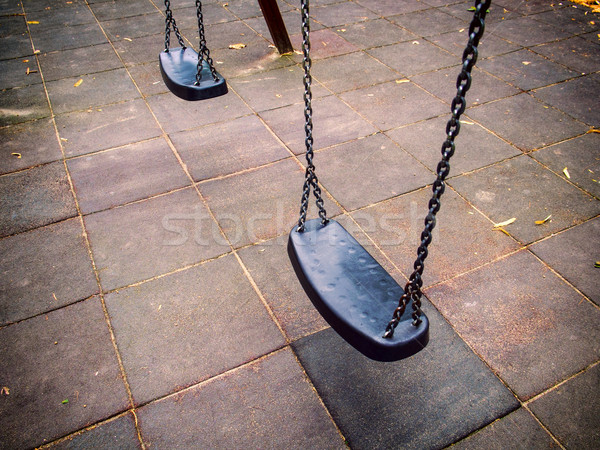 Leer Spielplatz Kette Swing Stadt Kinder Stock foto © Fesus