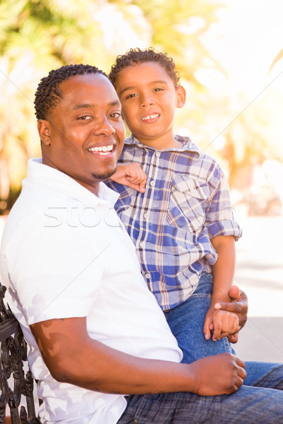 Stockfoto: Halfbloed · zoon · afro-amerikaanse · vader · spelen · buitenshuis