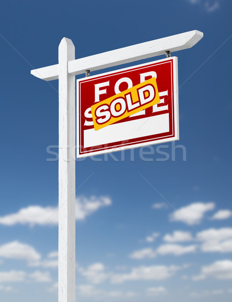 Helyes szemben eladva vásár ingatlan felirat Stock fotó © feverpitch