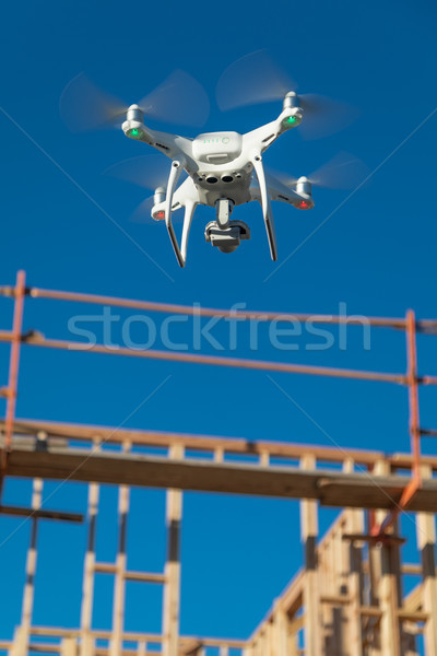 Flying строительная площадка строительство домой плоскости промышленных Сток-фото © feverpitch