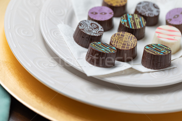 Csokoládé cukorka szervírozó tál étel Stock fotó © feverpitch