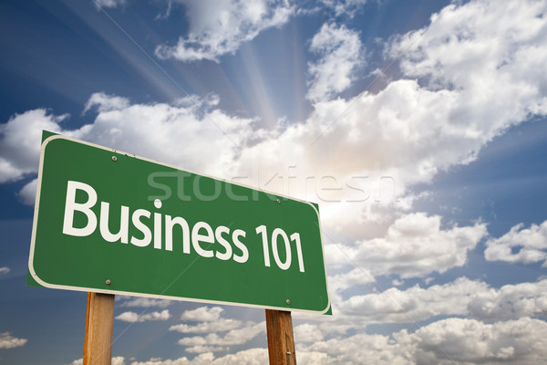ストックフォト: ビジネス · 101 · 緑 · 道路標識 · 劇的な · 雲