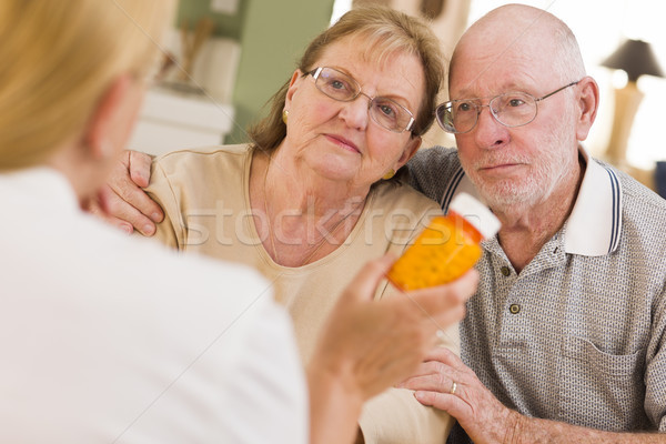 Foto stock: Médico · enfermeira · senior · atento