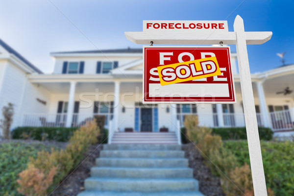 Juicio hipotecario vendido venta inmobiliario signo Foto stock © feverpitch
