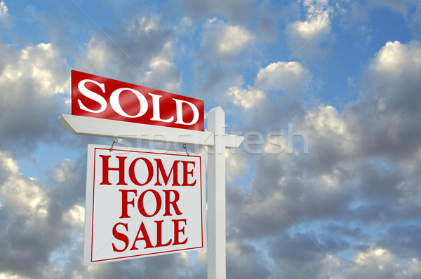 Foto stock: Vendido · casa · venta · signo · dramático · nubes