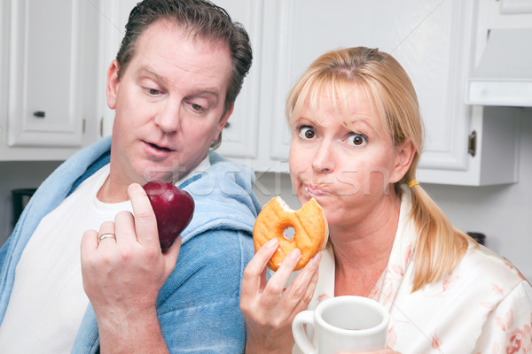 Obst Donut gesunde Ernährung Entscheidung Paar Küche Stock foto © feverpitch