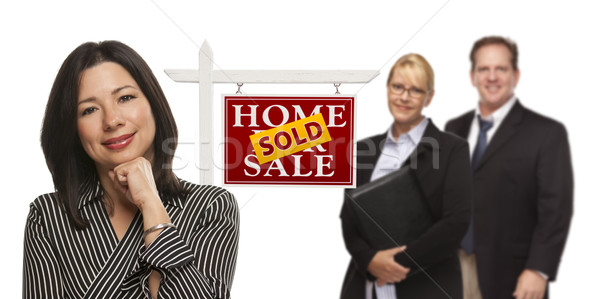 Menschen verkauft Immobilien Zeichen isoliert Stock foto © feverpitch