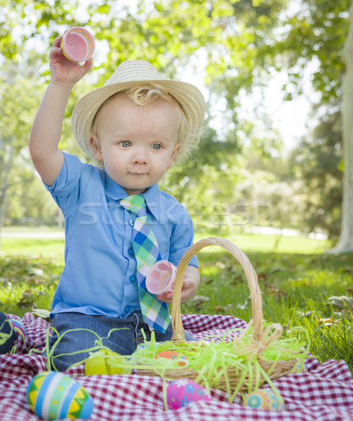 Stock foto: Cute · wenig · Junge · genießen · Ostereier · außerhalb