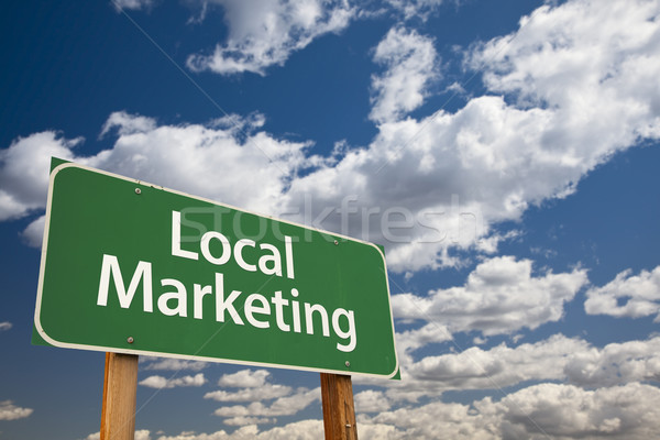 Lokaal marketing groene verkeersbord hemel dramatisch Stockfoto © feverpitch