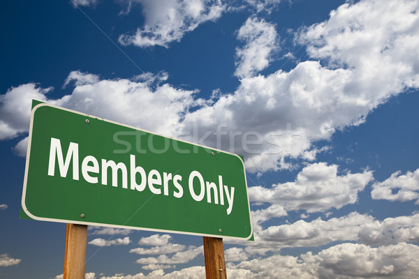 Members Only Green Road Sign Stock photo © feverpitch