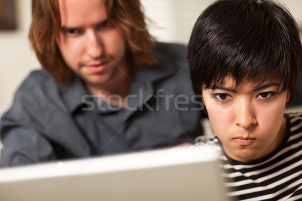 Zdjęcia stock: Młody · człowiek · pracowity · kobieta · za · pomocą · laptopa · wraz · komputera