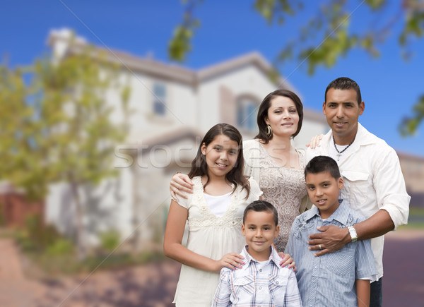 Hispanos familia hermosa casa feliz Foto stock © feverpitch