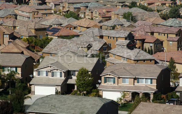 Contemporanea suburbana quartiere view nuovo cielo Foto d'archivio © feverpitch