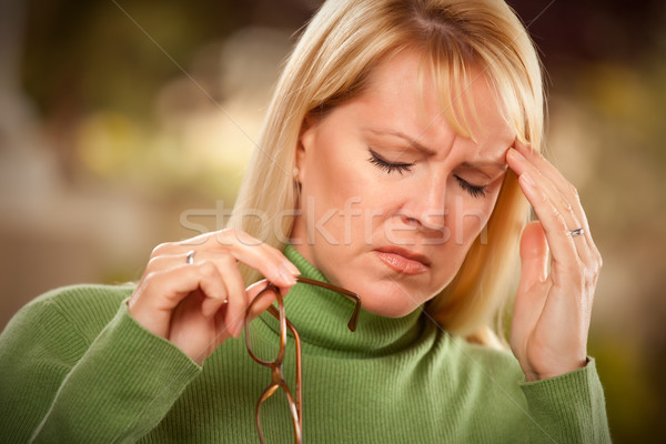 Stockfoto: Vrouw · lijden · hoofdpijn · pijnlijk · handen · vrouwen