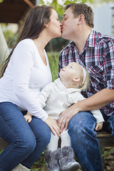 Stockfoto: Gelukkig · zwangere · paar · buiten · familie