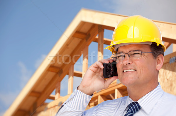 Auftragnehmer Baustelle Handy Telefon Holz Stock foto © feverpitch