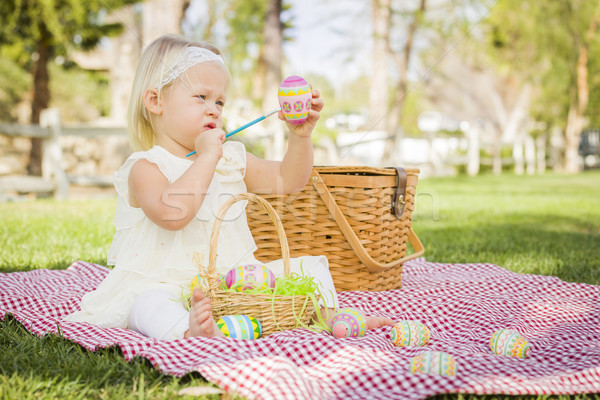 Cute Easter Eggs koc piknikowy trawy Wielkanoc Zdjęcia stock © feverpitch